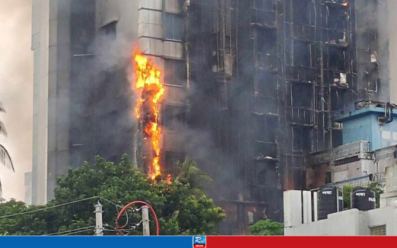 বাড়িতে হামলা গুলিতে মৃত্যু দু’জনের